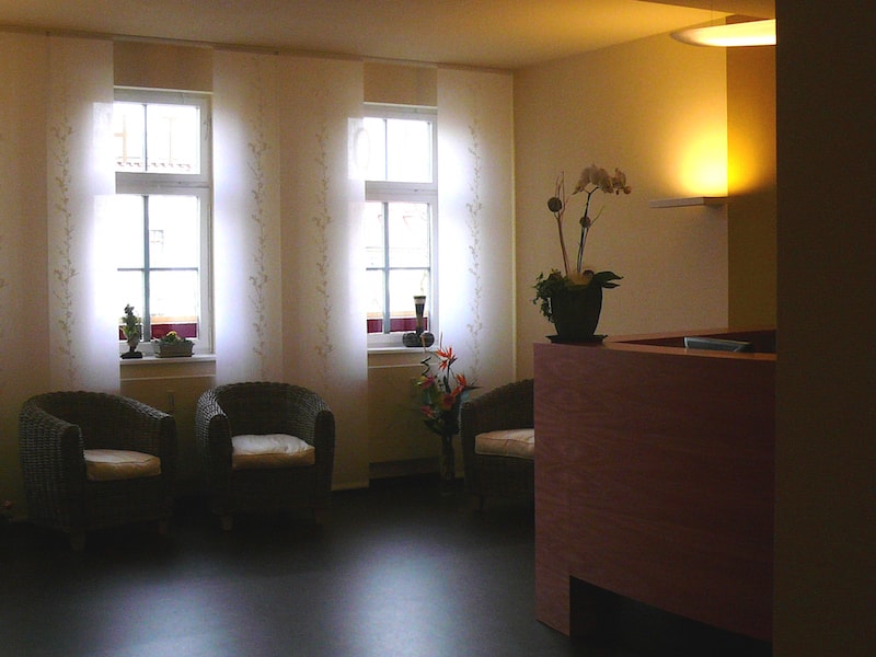 Praxis für Physiotherapie – Empfang / Wartebereich