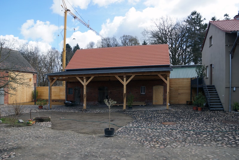 Vierseitenmühlenhof in Gräben / Brandenburg – Hofgestaltung