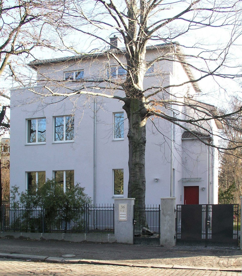 Wohnhaus für zwei Familien in Berlin Umbau – Strassenansicht